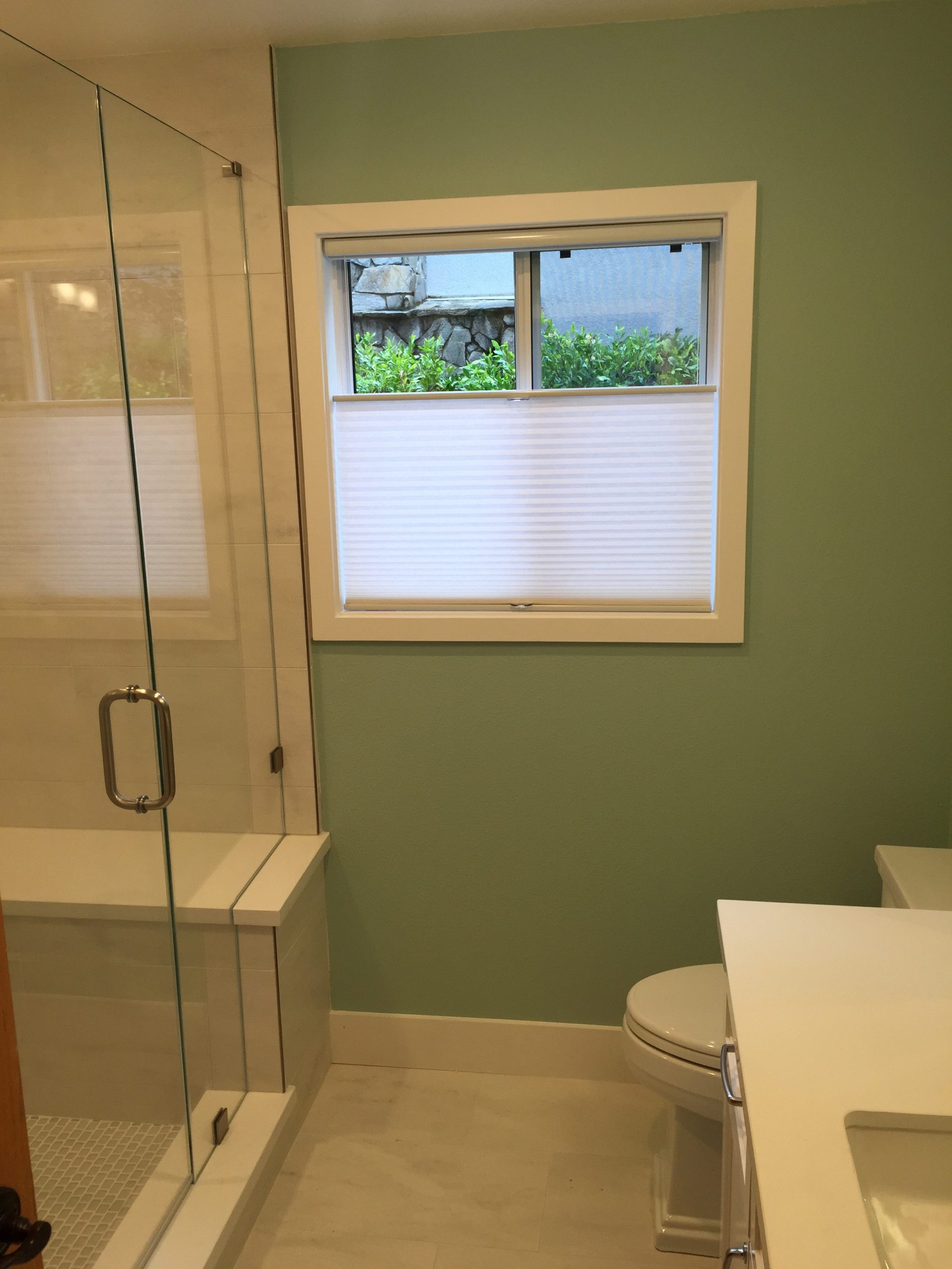 Outdated guest bathroom gets a fresh look